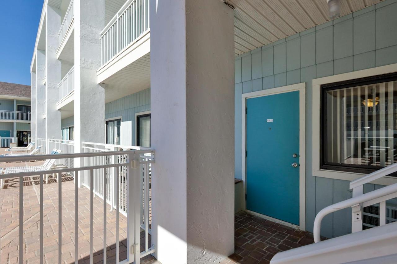 Coastal Waters Studio 111 - Pool Side Studio Hotel New Smyrna Beach Exterior photo